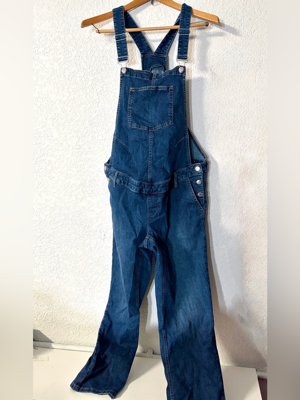 GAP Maternity Denim Medium Wash Overalls relaxed Fit size M - Picture 2 of 7